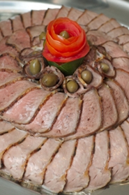 presentation meat tray at reception